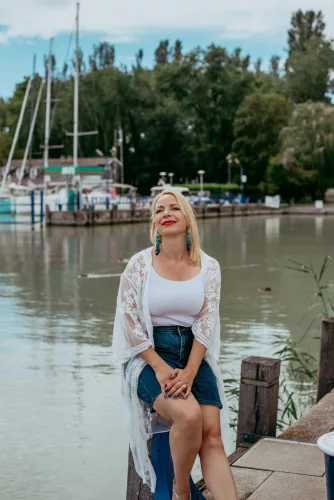 Balaton - sárga színű design kézműves fülbevaló 