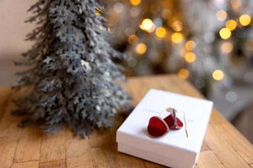 Ünnepi gömb láncon